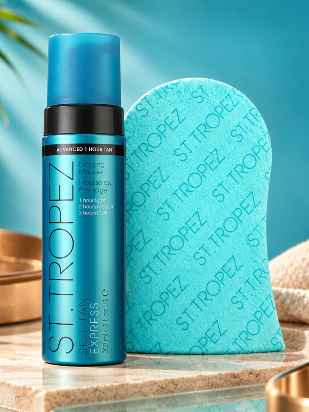 Retail $60 – St. Tropez Self Tan Express 200 mL + Luxe Applicator Mitt – NEW